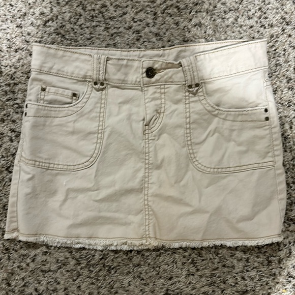 Jordache Dresses & Skirts - Cute cargo/jean short.